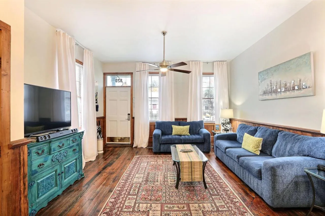 Apartment Gallery Stays - Low Country Savannah United States